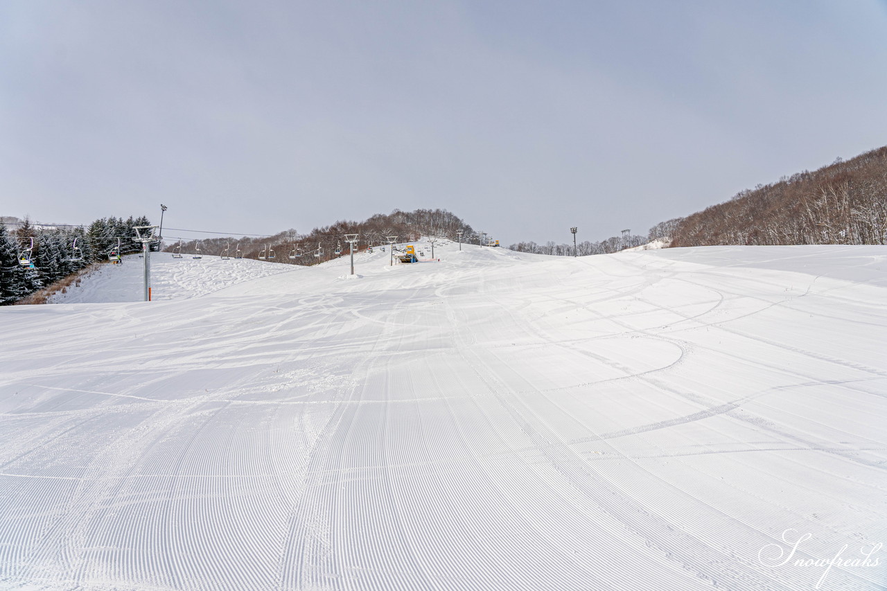 朝里川温泉スキー場　NEWイエローリフト運行開始。そして、新コースも開放間近…。今、北海道で一番“HOT”なスキー場は『ASARI』です！